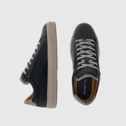 Ambitious 1240310030- Trainer.