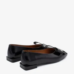 Angel Alarcon 25504BLK- Pump.