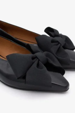 Angel Alarcon 24631BLK-Pump.