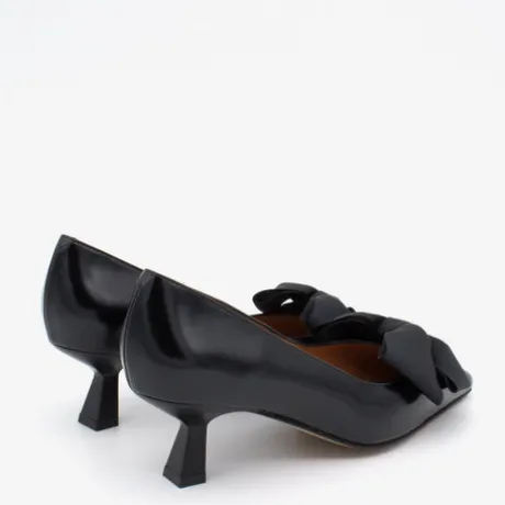 Angel Alarcon 24627BLK-Pump.