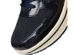 Ara 122754092- Trainer.