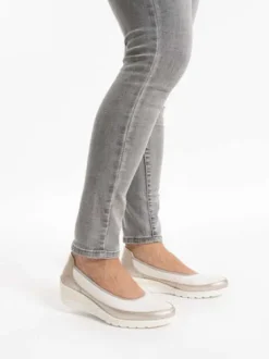 Ara 125066408- Wide Fit Pump.