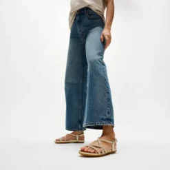 Fit Flop Crystal Gold Strappy Sandal| A3Z675