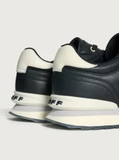 Hoff Chicago 22502620- Trainer.