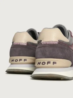 Hoff Melbourne 22502004- Trainer.