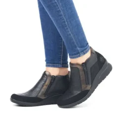 Reiker L485100 - Wide Fit Ankle Boot.